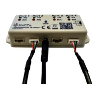 USB Quadport VE.Direct Schnittstellenerweiterung – angeschlossene VE.Direct-Kabel an allen Ports