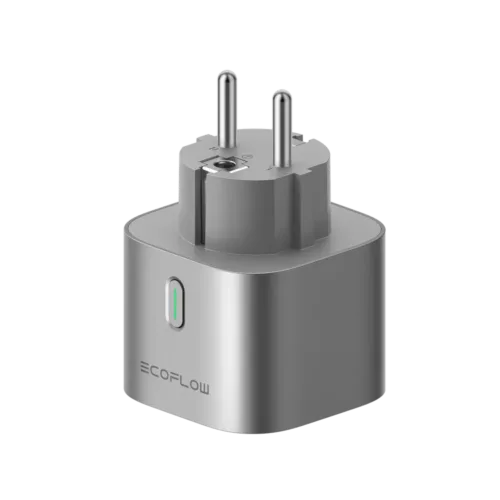 Frontansicht des silbernen EcoFlow Smart Plug mit zweipoligem Euro-Stecker und grün leuchtender LED-Anzeige.