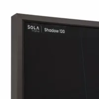 Detailansicht des WATTSTUNDE SOLA Frame Shadow 120 W Solarmoduls mit Produktbeschriftung