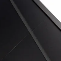 Nahaufnahme der schwarzen Zellstruktur des WATTSTUNDE SOLA Frame Shadow 175 W Solarmoduls